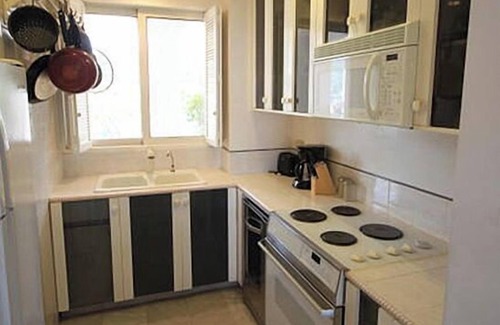La Paz Condo | Beach Front Penthouse Condo La Concha, Restaurant, Pool, Bar, Jacuzzi, Beach.