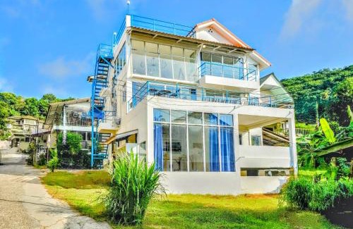 Wichit Apartment | Beach Front Queen's Castle - Kid friendly, Holiday like Royalty