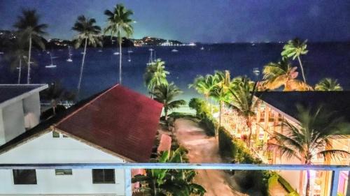 Wichit Apartment | Beach Front Queen's Castle - Kid friendly, Holiday like Royalty