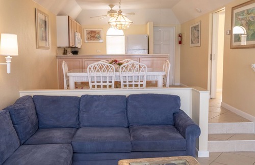 Paradise Island Villa | Beach Front Resort On Beautiful Beach Near Atlantis