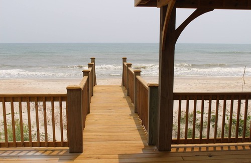 Sneads Ferry House | Beach Front!, New 4 Bedroom, 3 Bathroom Home with Vista Beach Views & ICW Views