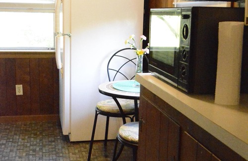Narragansett House | Beach Getaway For Play or Remote Work- Narragansett, RI