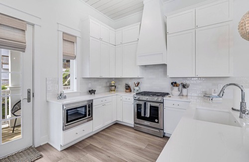 Port Aransas Cottage | Beach Grace 204 TAI