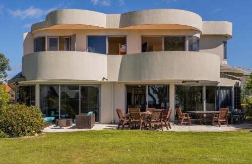 Pauanui House | Beach Haven Bonanza - Pauanui Holiday Home