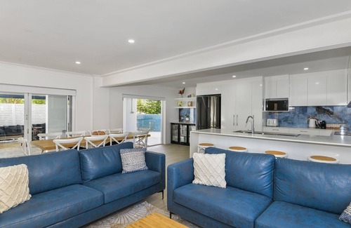 Long Jetty House | Beach House Ta Zott - Toowoon Bay - Beachside - Pool