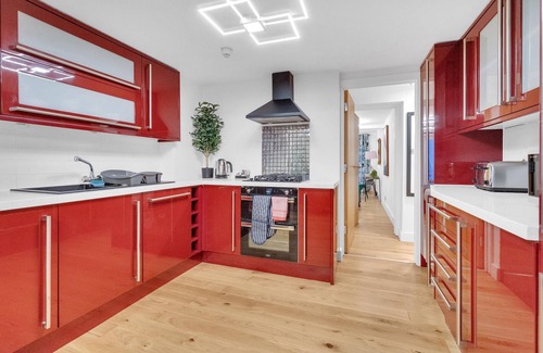 Kemptown Apartment | Beach Hut Hideaway By My Getaways