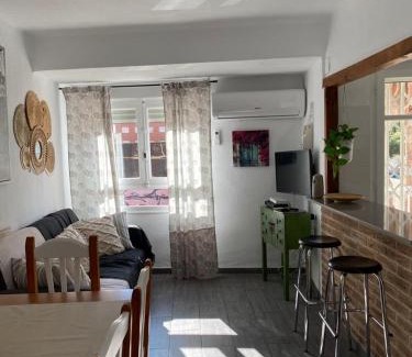 La Malva-rosa Apartment | Beach Malvarrosa, Cabañal, Wifi free. Ca' Micaela.