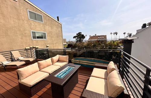 Playa Del Rey Condo | Beach Penthouse Loft with Roof Top Deck!