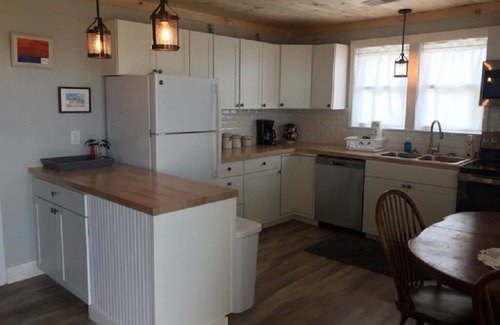 Kitty Hawk Cottage | Beach Retreat - OceanFront Cottage