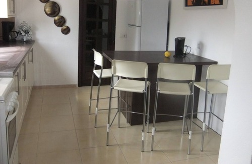 Costa Nova House | Beach Sea and Sunshine Lovely private house with pool, flat garden and sleeps 8