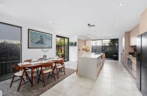 Gold Coast House | Beach Side Bliss Mermaid Beach 3BR - Heated Pool