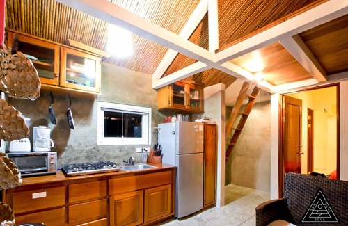 Pavones Cabin | Beach Side Cozy Studio with Amazing Ocean Views