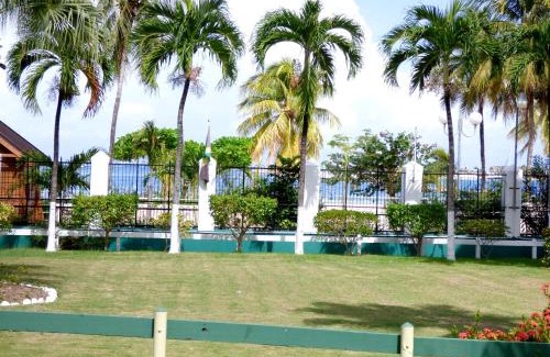 Ocho Rios Apartment | Beach Studio 10