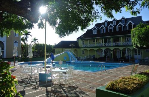 Ocho Rios Apartment | Beach Studio 10