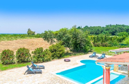 Acharavi Villa | Beach Villa Joanna by PosarelliVillas
