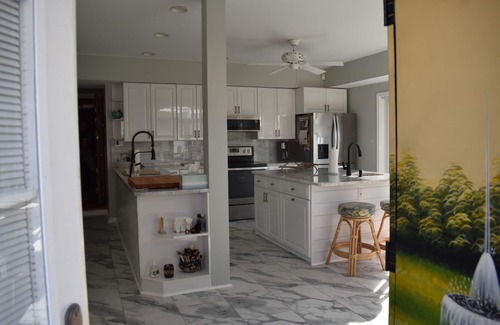 Gardens House | Beachblock, Ocean View, Private Pool, Grill & More!
