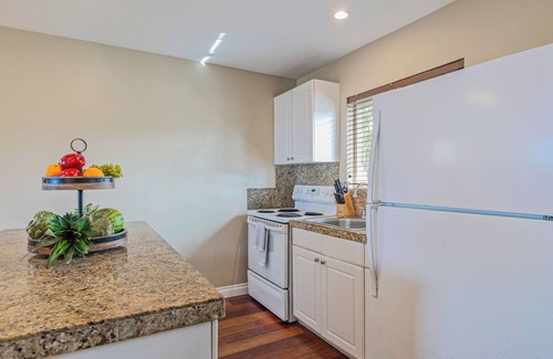 Sunset Cliffs House | Beachcliff 4 by AvantStay | 4BDR Oceanview Condo!