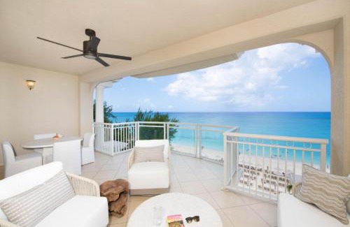 Seven Mile Beach Apartment | Beachcomber 33