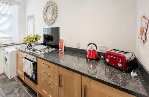 Girvan House | Beachcomber Apartment