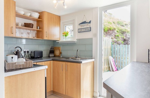 Saint John Apartment | BEACHCOMBER'S COTTAGE, pet friendly in Waberthwaite