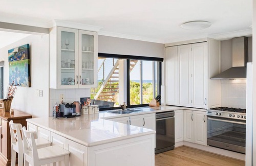 Peppermint Grove Beach House | Beachfront luxury mansion