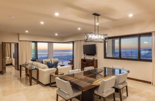 Los Cabos Apartment | Beachfront 2 Bdrm Condo in Exclusive Diamante Golf