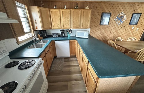 South Nags Head Cottage | Beachfront 3-bedroom cottage just steps to Outer Banks Beaches