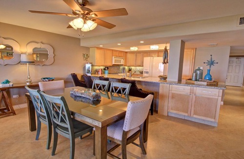 South Padre Island Condo | Beachfront - 3 blocks to city center - walking distance to restaraunts