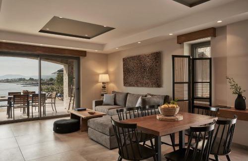 Riglia Villa | Beachfront Alassa Villas w Private Pools Complex