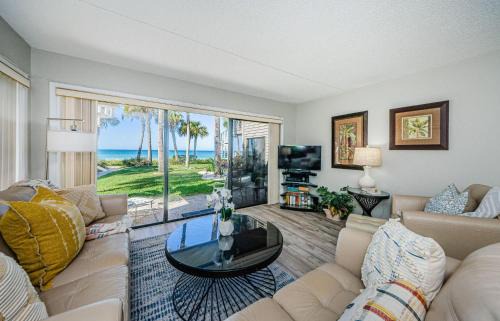 Belleair Beach House | Beachfront Aldea 5