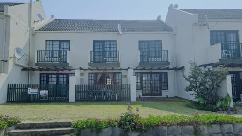 Port Alfred Apartment | Beachfront at 22 Settler's Sands
