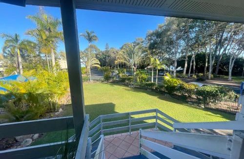 Torquay Apartment | Beachfront at Silver Sands Hervey Bay