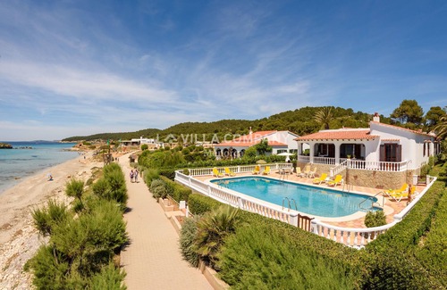 Sant Tomas Villa | Beachfront Bliss: Captivating Views & Sleeps 9 - Your Perfect Villa Getaway