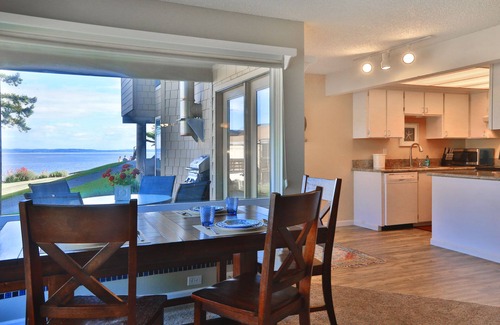 Freeland Condo | Beachfront Condo - Mutiny Bay by AvantStay | Views