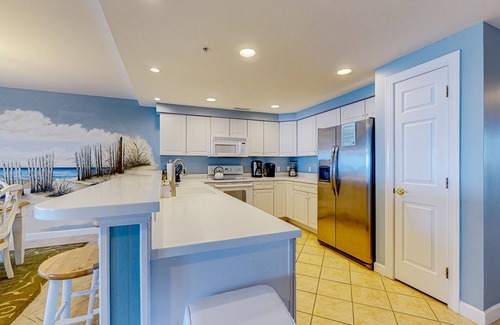 Ocean City Condo | Beachfront condo with amazing views, pool, steps to beach boardwalk