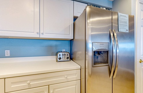 Ocean City Condo | Beachfront condo with amazing views, pool, steps to beach boardwalk