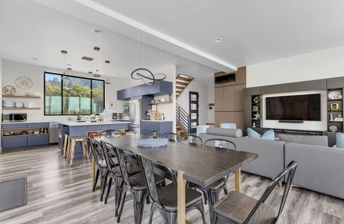 Tierra Del Mar House | Beachfront designer paradise with amazing ocean view, hot tub & shuffleboard