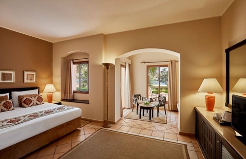 El Quseir Hotel | Beachfront Resort with Wellness Spa, Water Sports & Night Shows l 4 Rooms