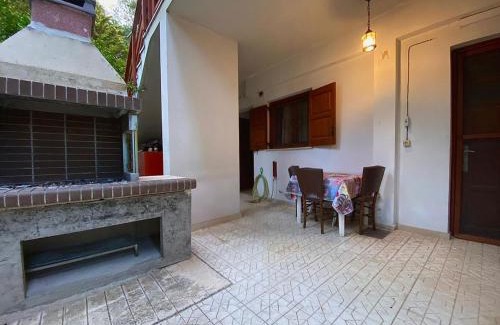 Nerantza Apartment | Beachfront getaway