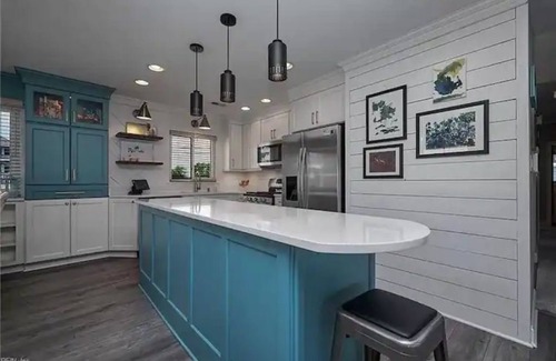 Hampton House | ☆ Beachfront Home w/Stunning Views, Hot Tub, Luxury Kitchen & Private Beach!