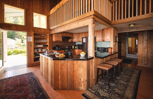 Bells Beach House | Beachfront House on Private Sugar-Sand Beach - One of a Kind!