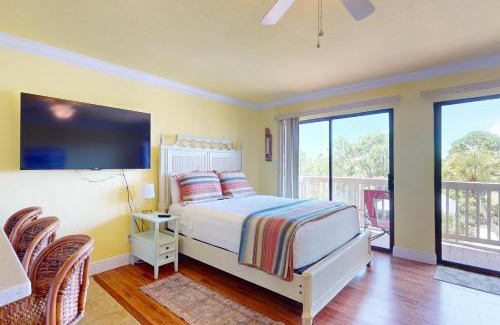 Seagrove Beach Hotel | Beachfront II 202