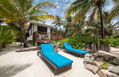 San Pedro Cabin | Beachfront King Casita in San Pedro Ambergris Caye
