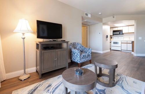 Capistrano Beach Hotel | Beachfront & Memorable Stay! 3 Convenient Units w/Kitchen, Parking Onsite, Pool