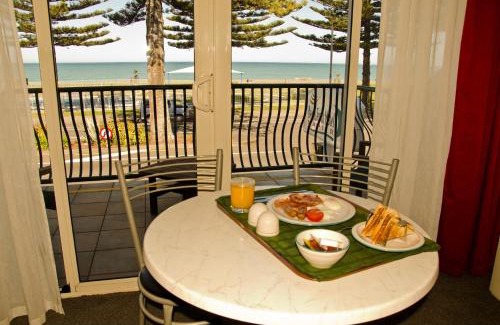 Napier Hotel | Beachfront Motel