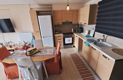Lefkandi Condo | Beachfront Penthouse with Seaview