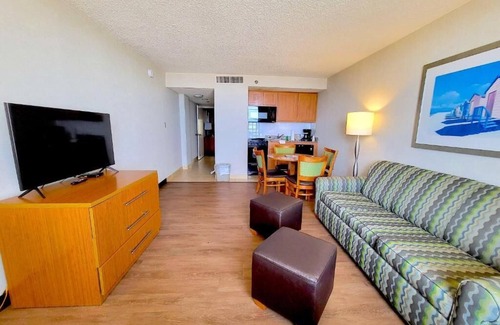 Virginia Beach Resort | Beachfront resort in Virginia Beach - just reduced 25% - August 2nd to 9th