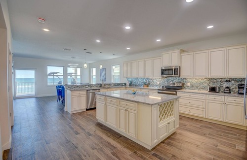 Flagler Beach House | Beachfront retreat w views, games, hot tub & more!