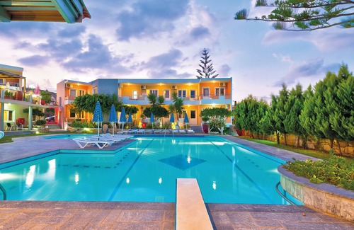Kato Stalos Apartment | Beachfront Two Bedroom Apartment with kitchenette. nLia Bechfront Apartments