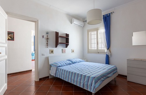 Sant'Isidoro Ski Chalet | Beachfront vacation villa next to sandy Ionian coast m525
